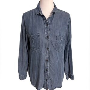 Banana Republic Women's Blue Button Down Shirt